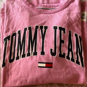 Pink Tommy Hilfiger T-Shirt